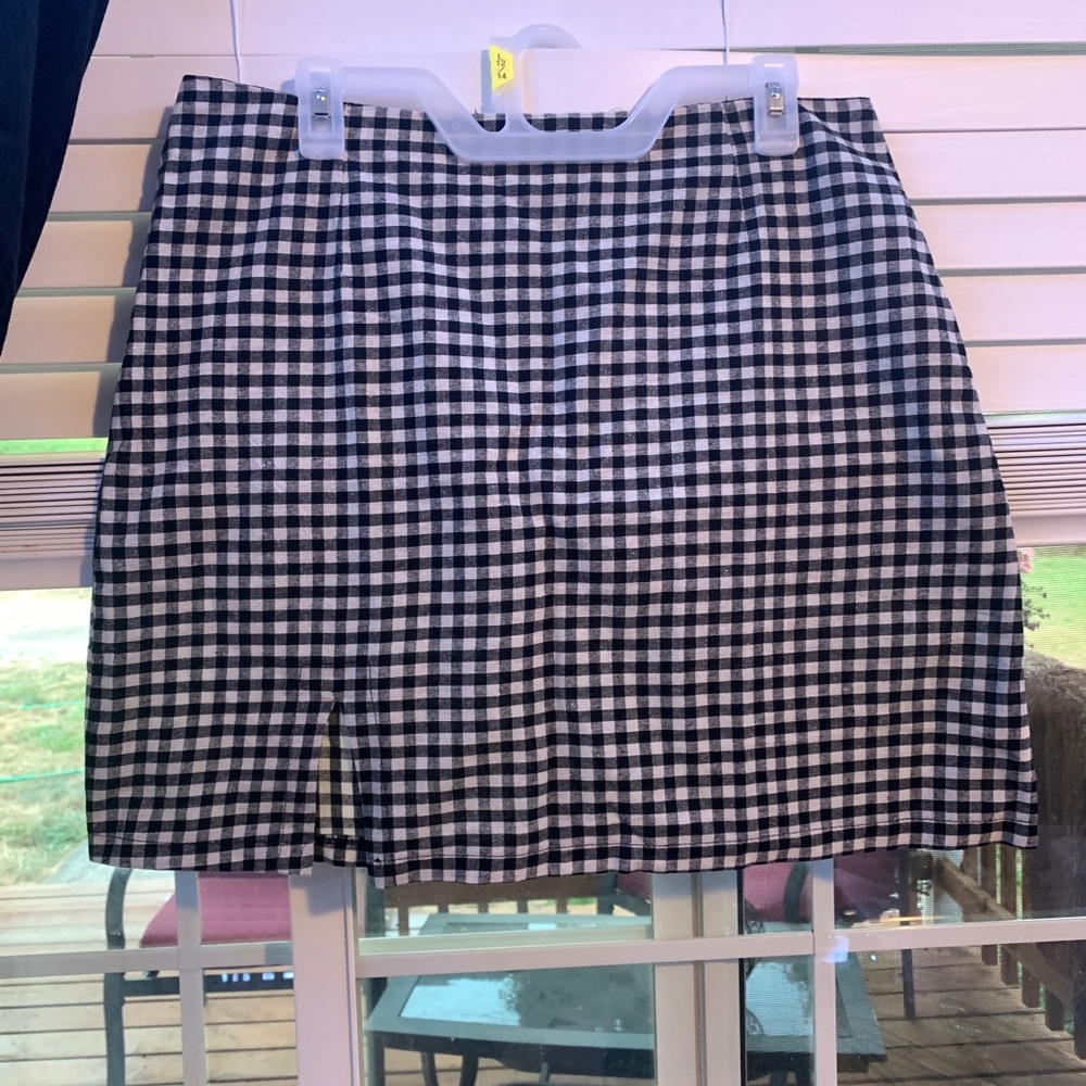 XL Romwe Checkered Skirt.